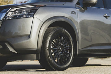 2023 Nissan Pathfinder - Petrol P1D - Black | Petrol Wheels